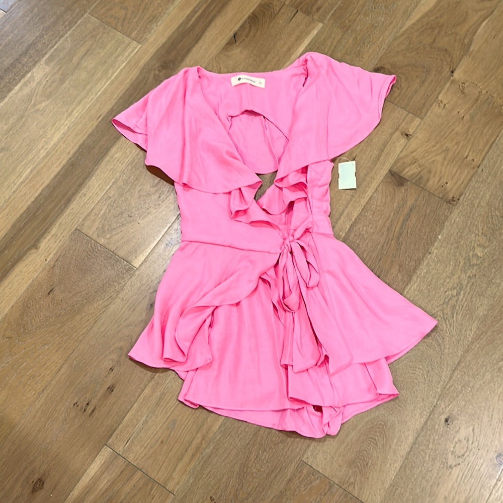 The Impeccable Pig New with Tags Small Pink Romper with Open Back